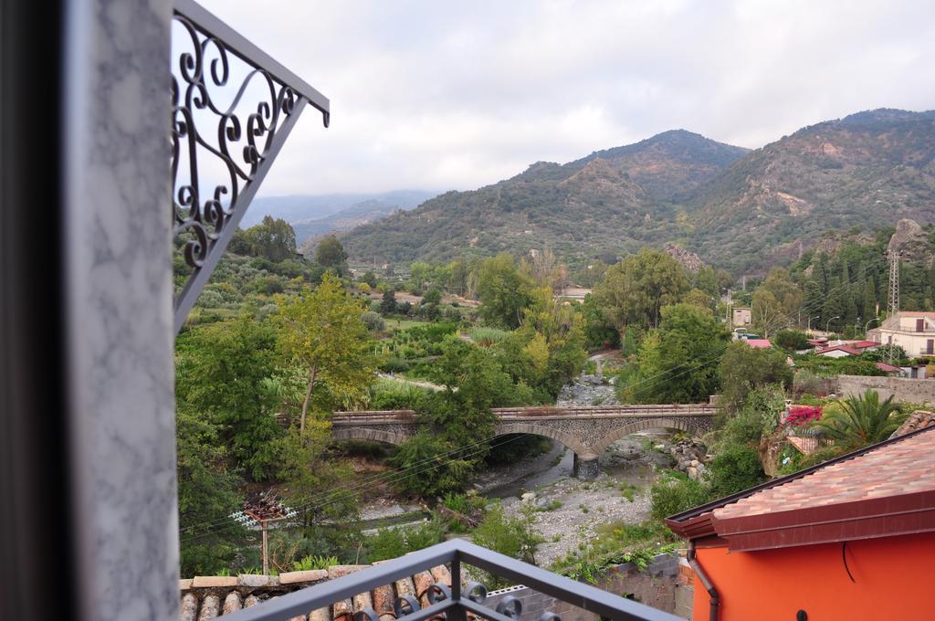 Casa Catena Francavilla di Sicilia Oda fotoğraf